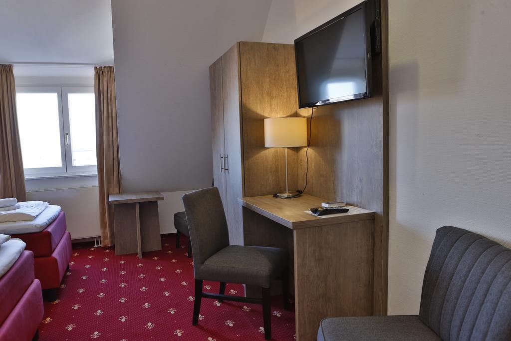 Hotel Maurer Карлсруе Екстер'єр фото
