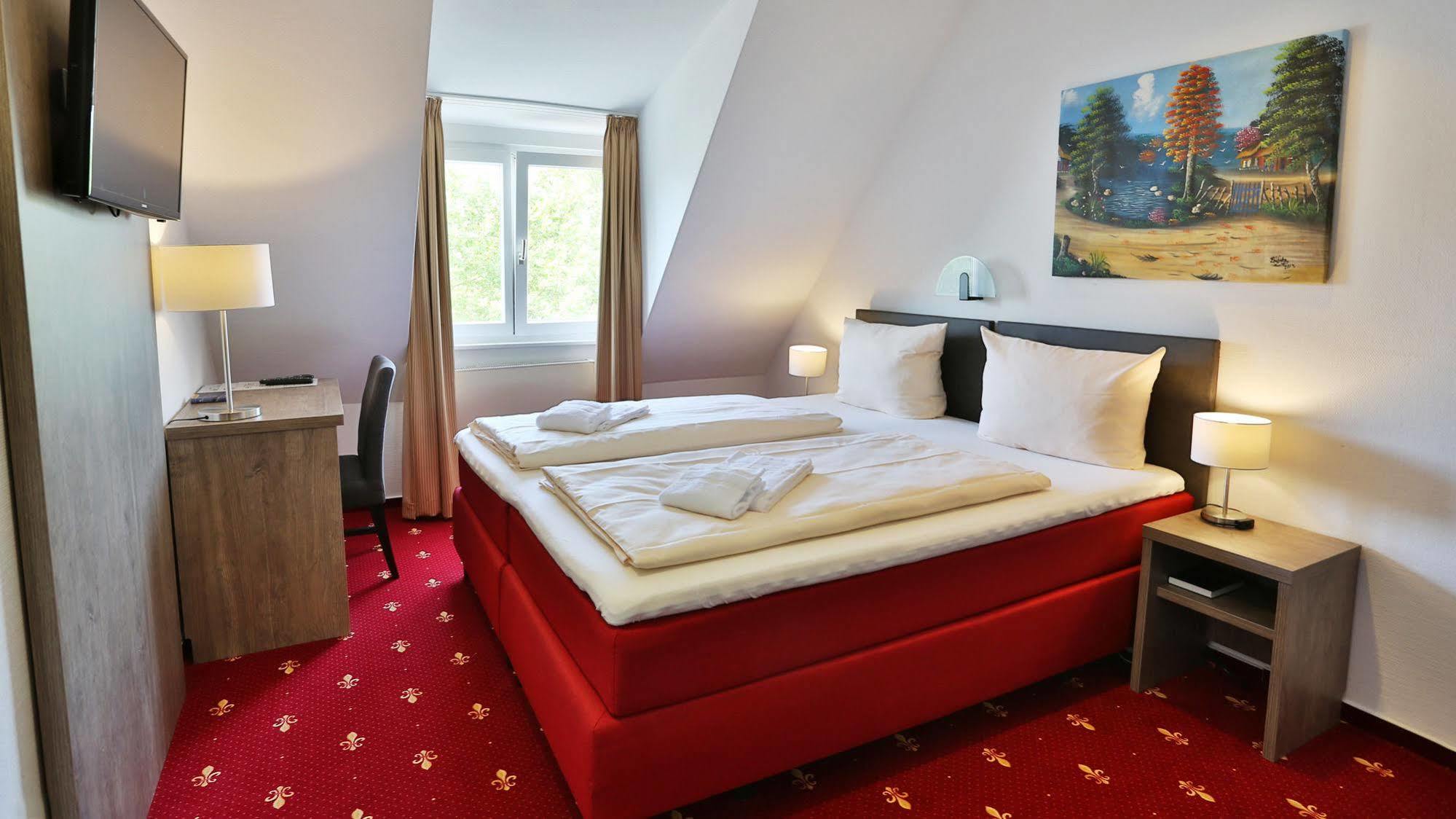 Hotel Maurer Карлсруе Екстер'єр фото