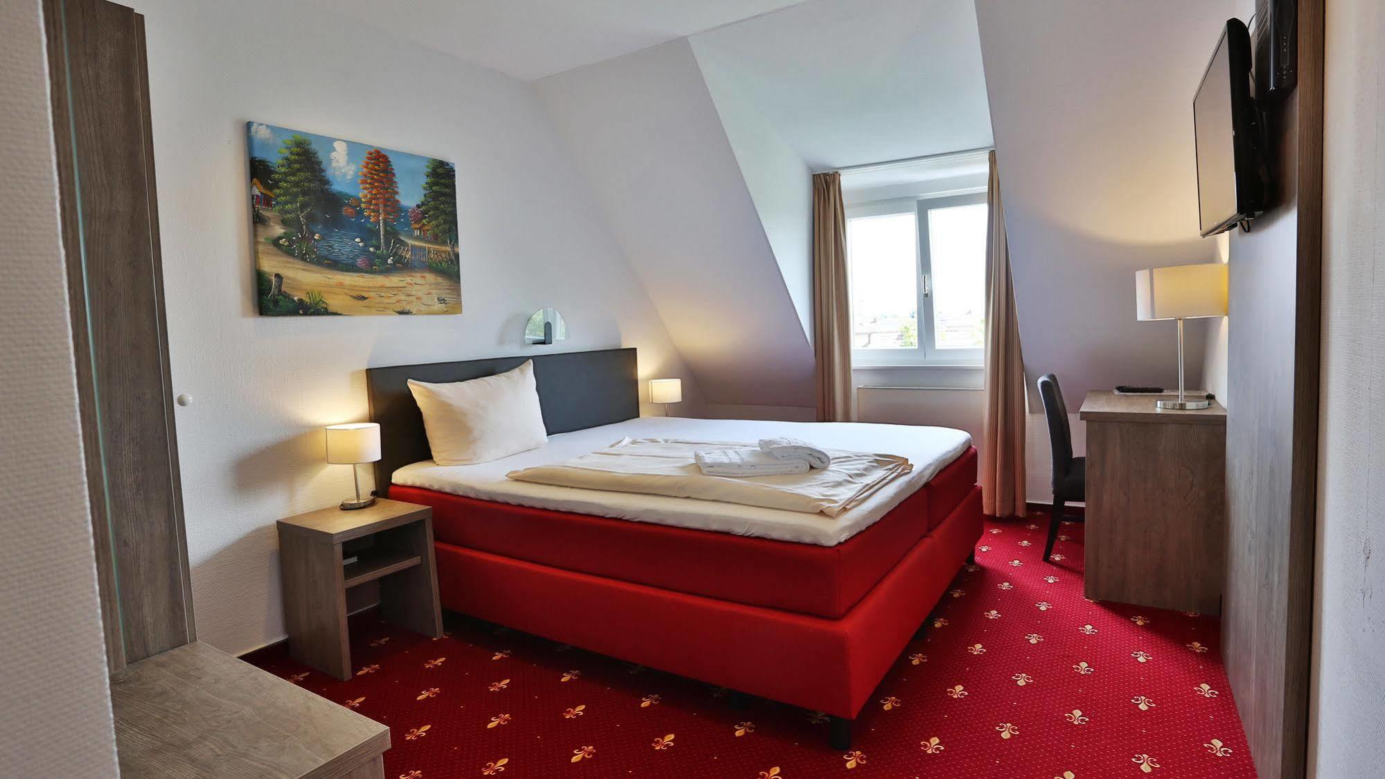Hotel Maurer Карлсруе Екстер'єр фото