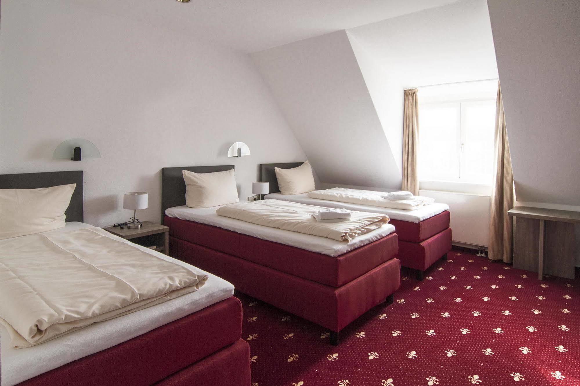 Hotel Maurer Карлсруе Екстер'єр фото