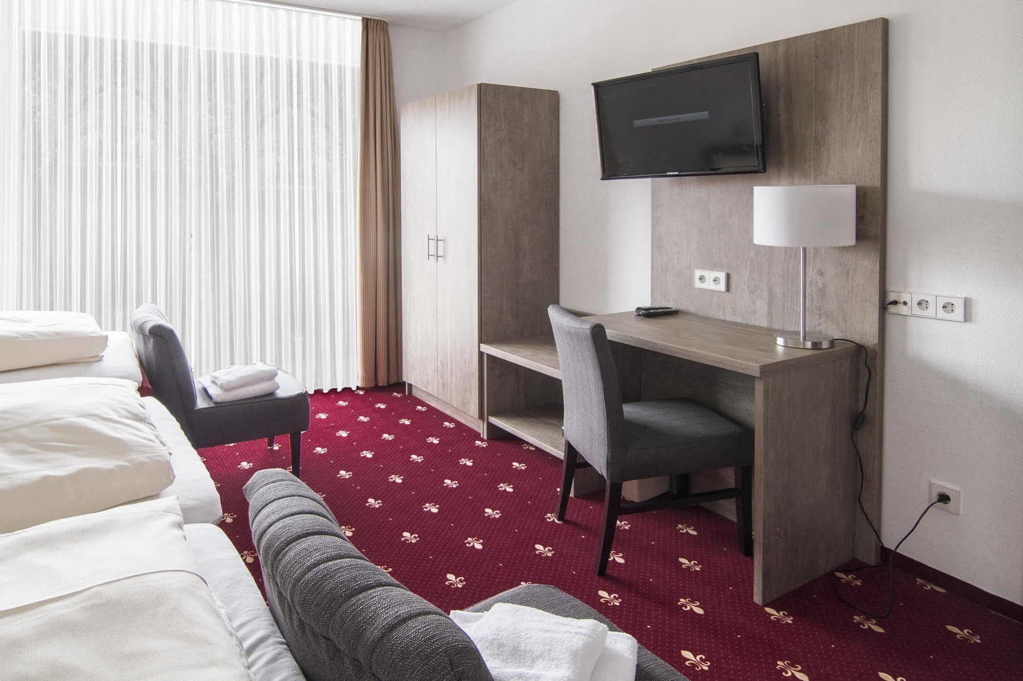 Hotel Maurer Карлсруе Екстер'єр фото